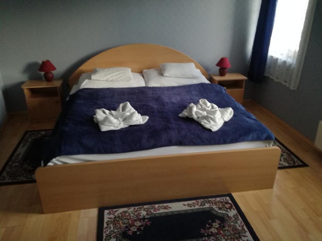 Hotel Arany Trofea Eger Exterior foto