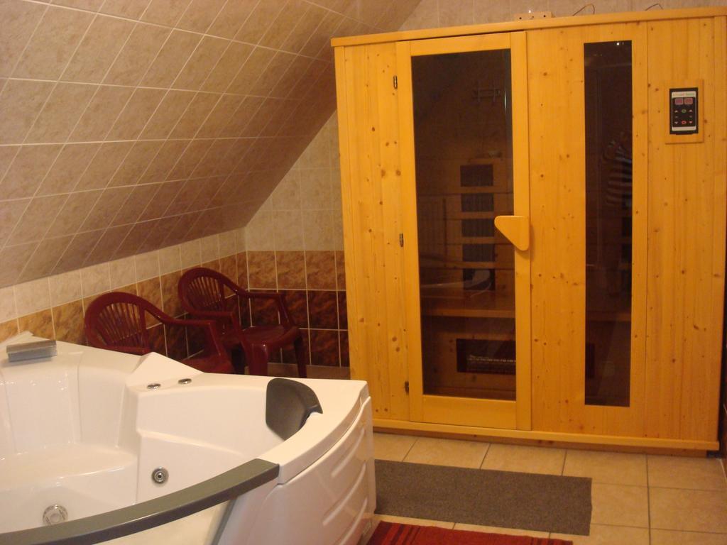 Hotel Arany Trofea Eger Exterior foto