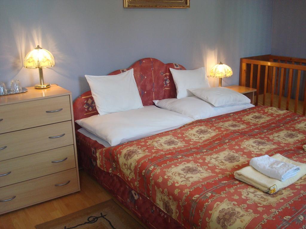 Hotel Arany Trofea Eger Exterior foto