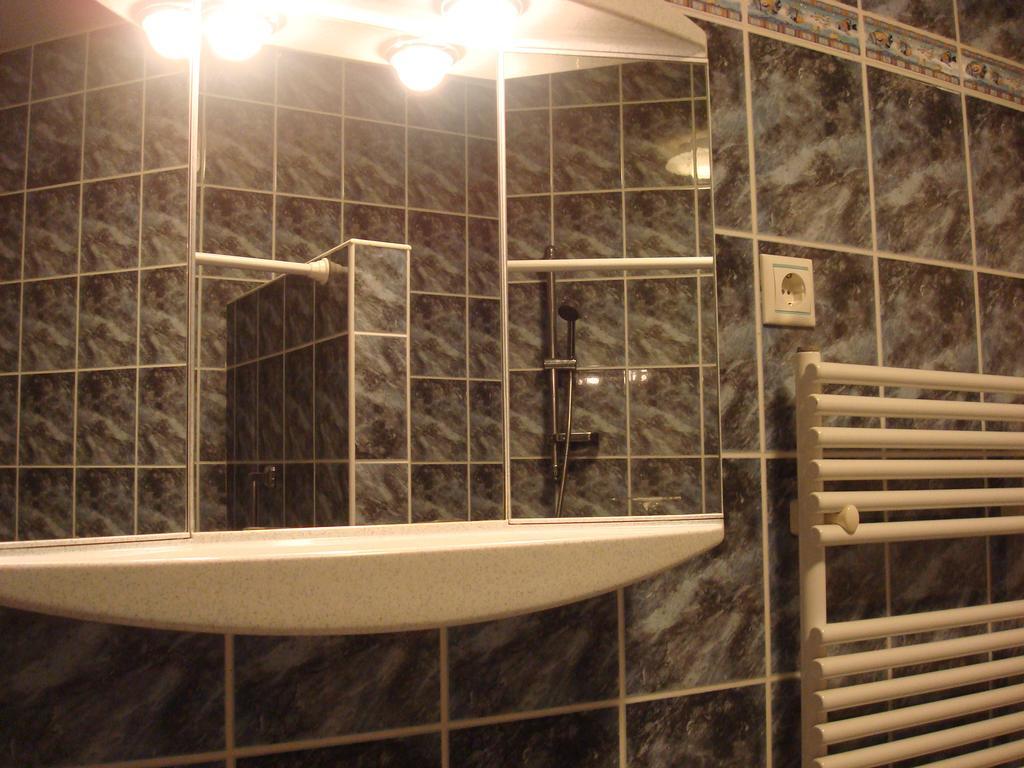 Hotel Arany Trofea Eger Quarto foto