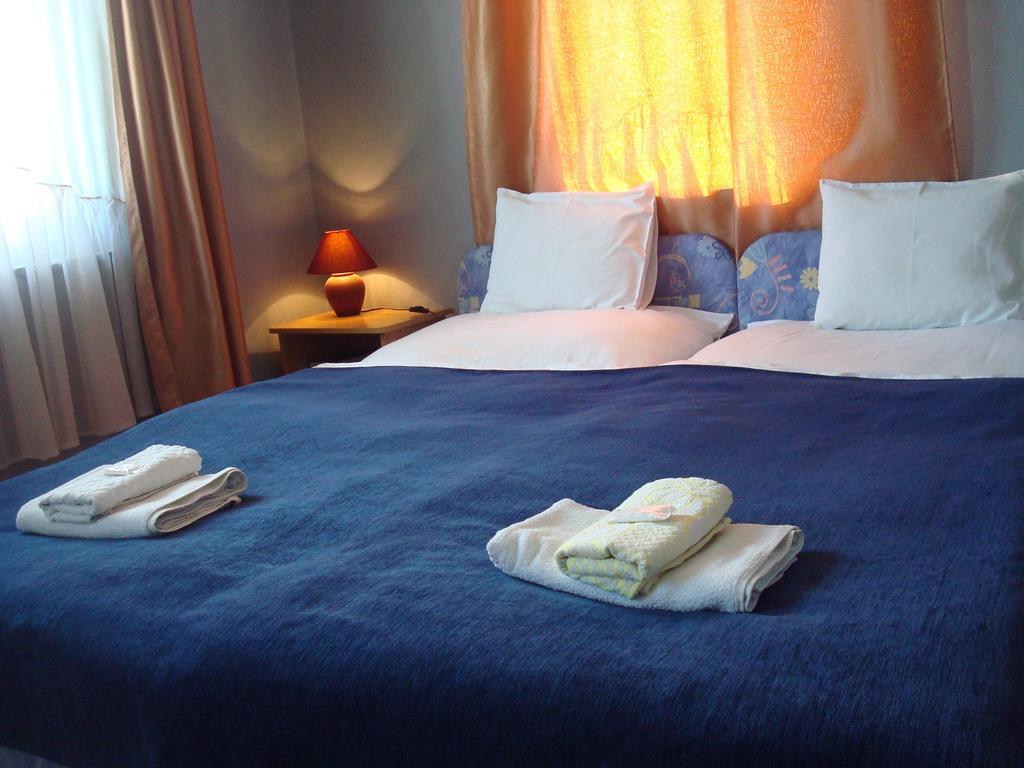 Hotel Arany Trofea Eger Quarto foto