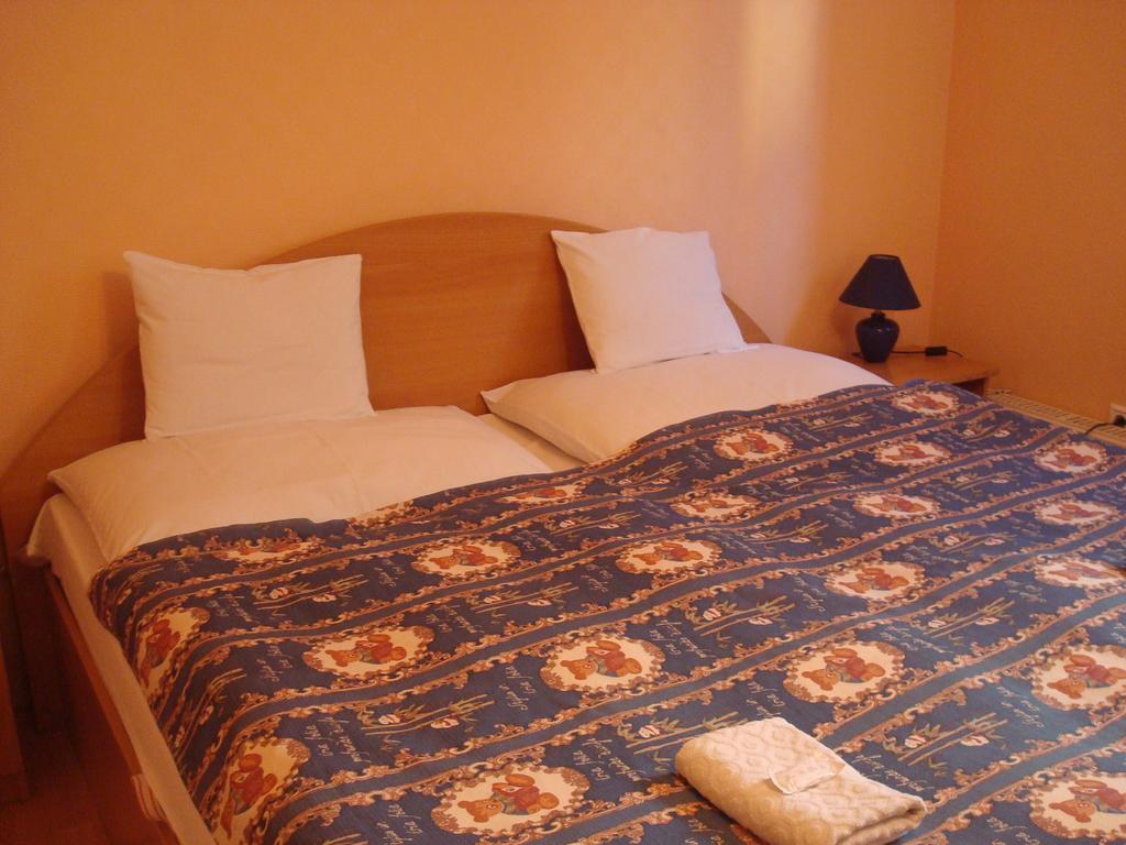 Hotel Arany Trofea Eger Quarto foto