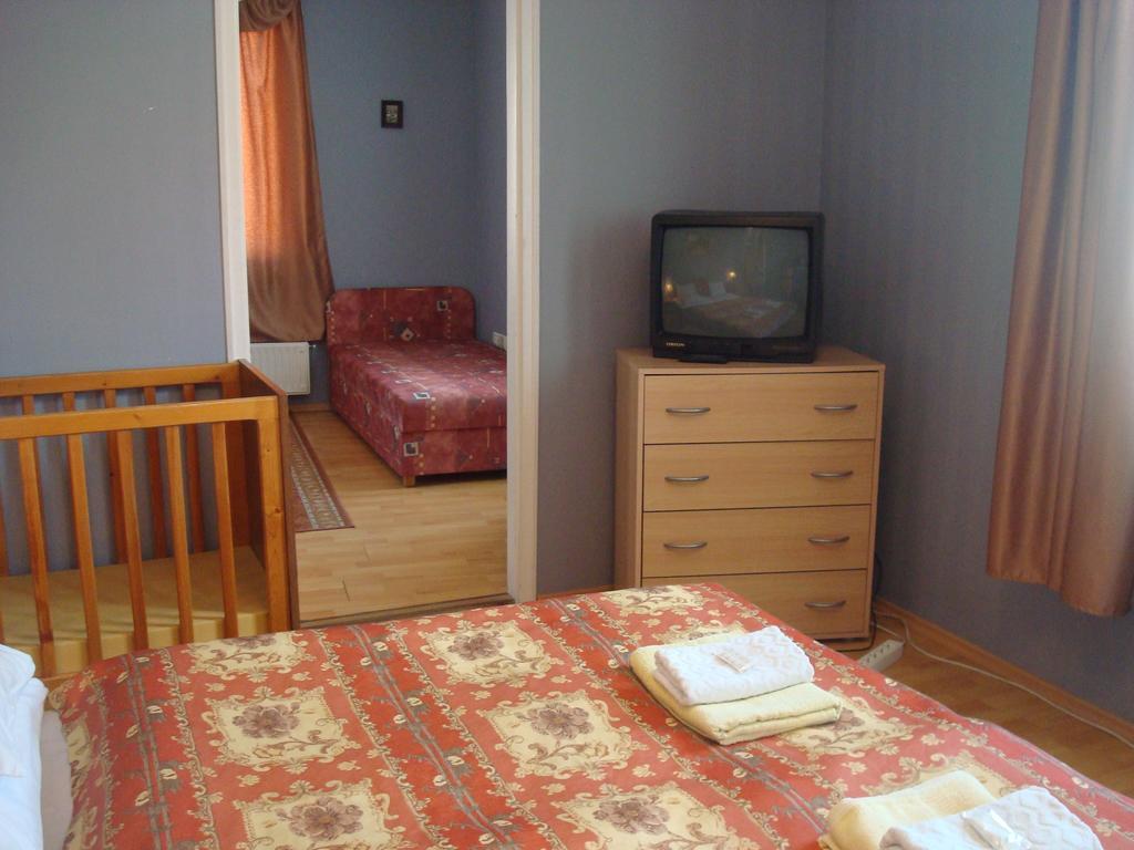 Hotel Arany Trofea Eger Quarto foto