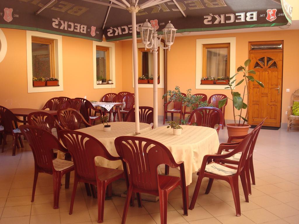 Hotel Arany Trofea Eger Exterior foto